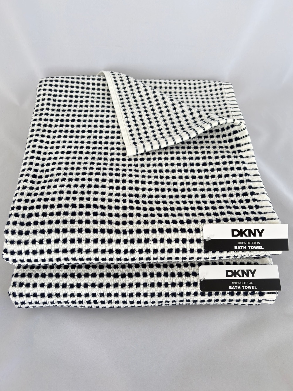 NWT DKNY Black and White Checkerboard 100% Cotton Bath Towels Set of 2